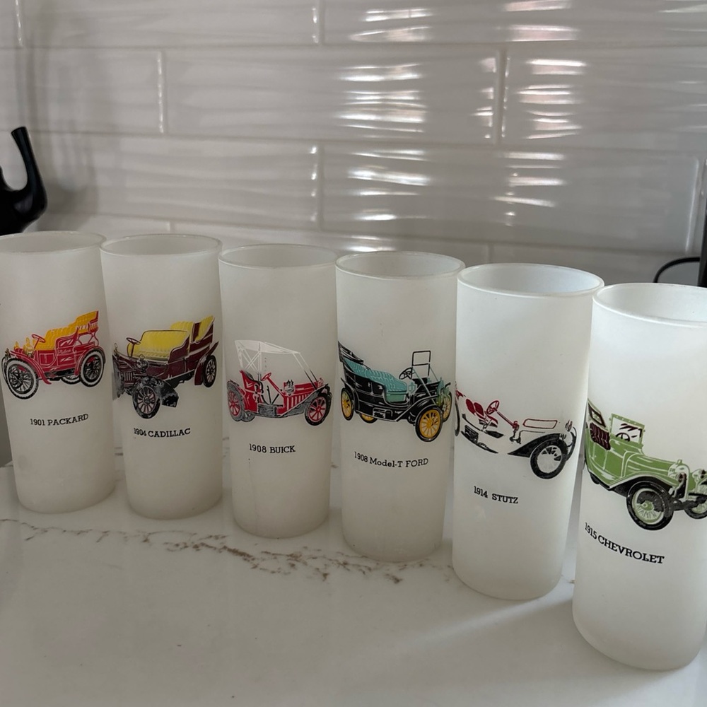 Vintage Car Design Frosted Glass Set